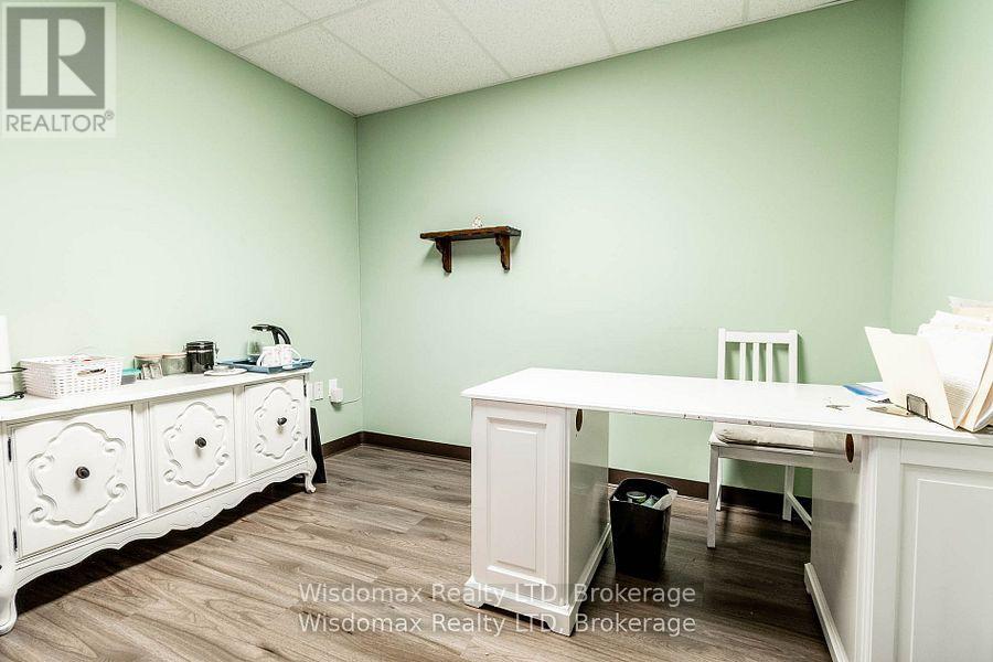 104 - 3710 Main Street, Niagara Falls, Ontario  L2G 6B1 - Photo 10 - X12111703