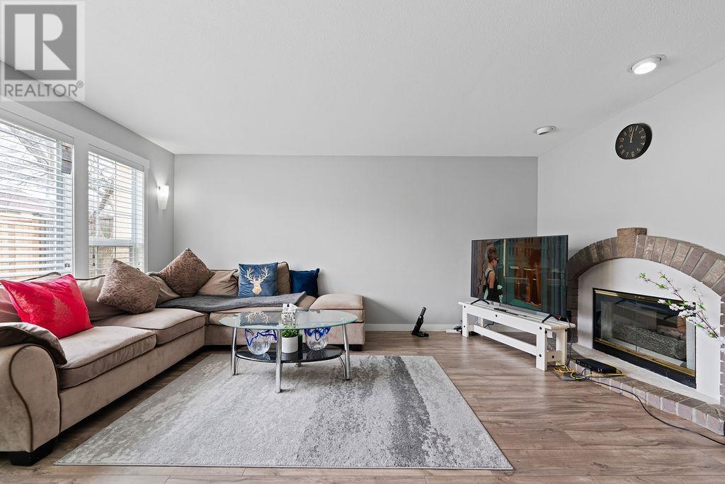 Property at 10351 SWINTON CRESCENT image 3