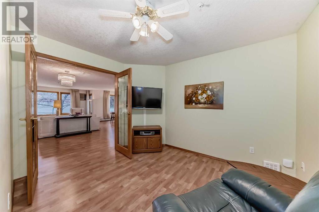 111, 7239 Sierra Morena Boulevard Sw, Calgary, Alberta  T3H 3L7 - Photo 21 - A2197548