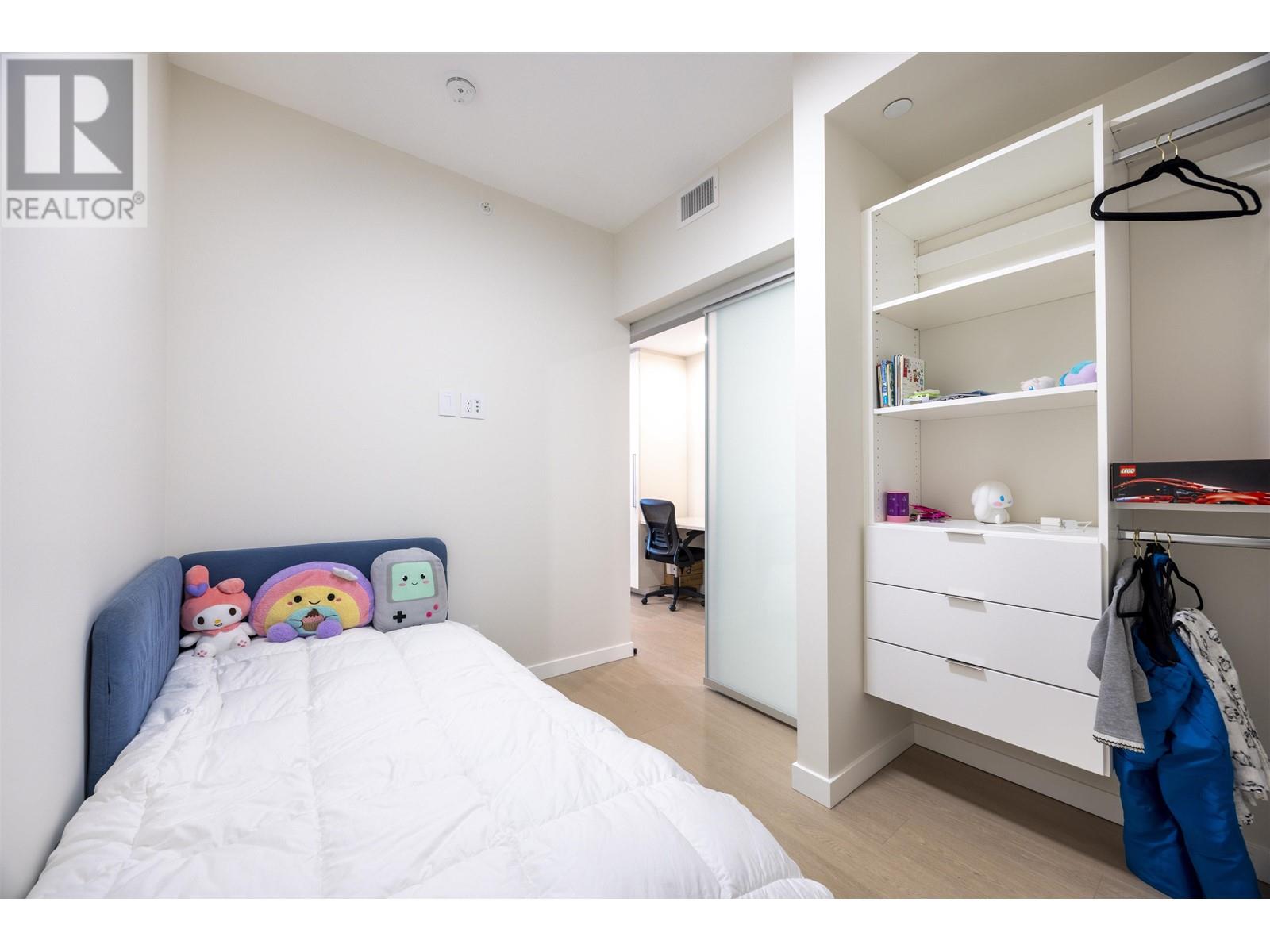 Listing Picture 14 of 35 : 4103 2186 GILMORE AVE, Burnaby / 本拿比 - 魯藝地產 Yvonne Lu Group - MLS Medallion Club Member