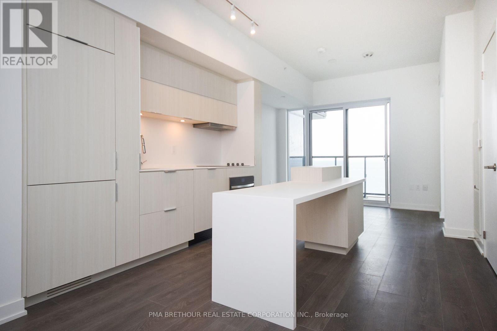 1906 - 370 Martha Street, Burlington (Brant), Ontario  L7R 0G9 - Photo 5 - W12111689
