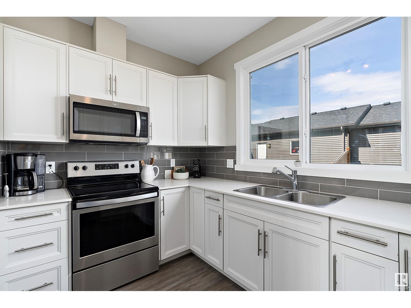 Property at 2284 GLENRIDDING BV SW image 1