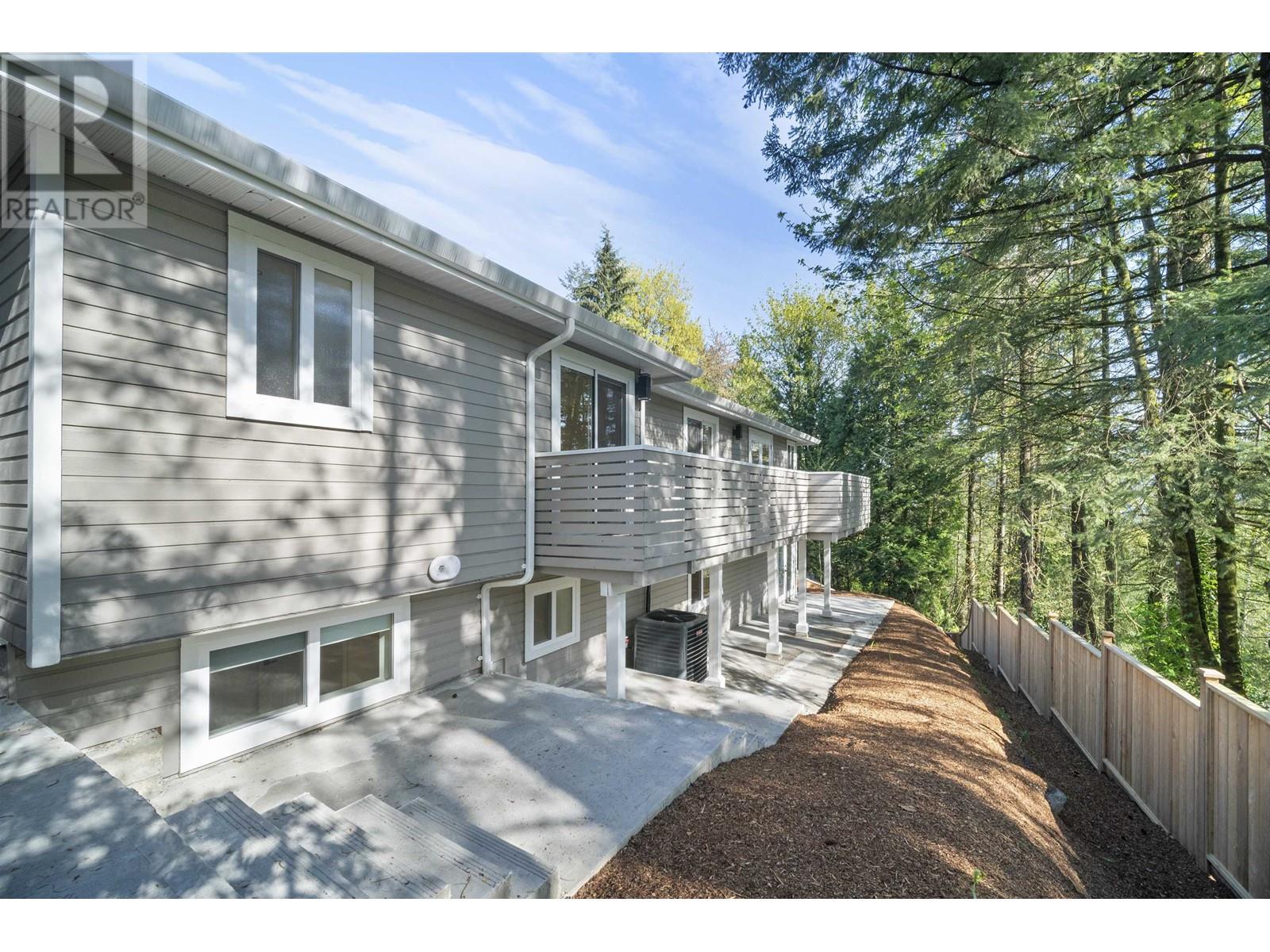 19 Arrow-Wood Place, Port Moody, British Columbia  V3H 4E9 - Photo 4 - R2978836