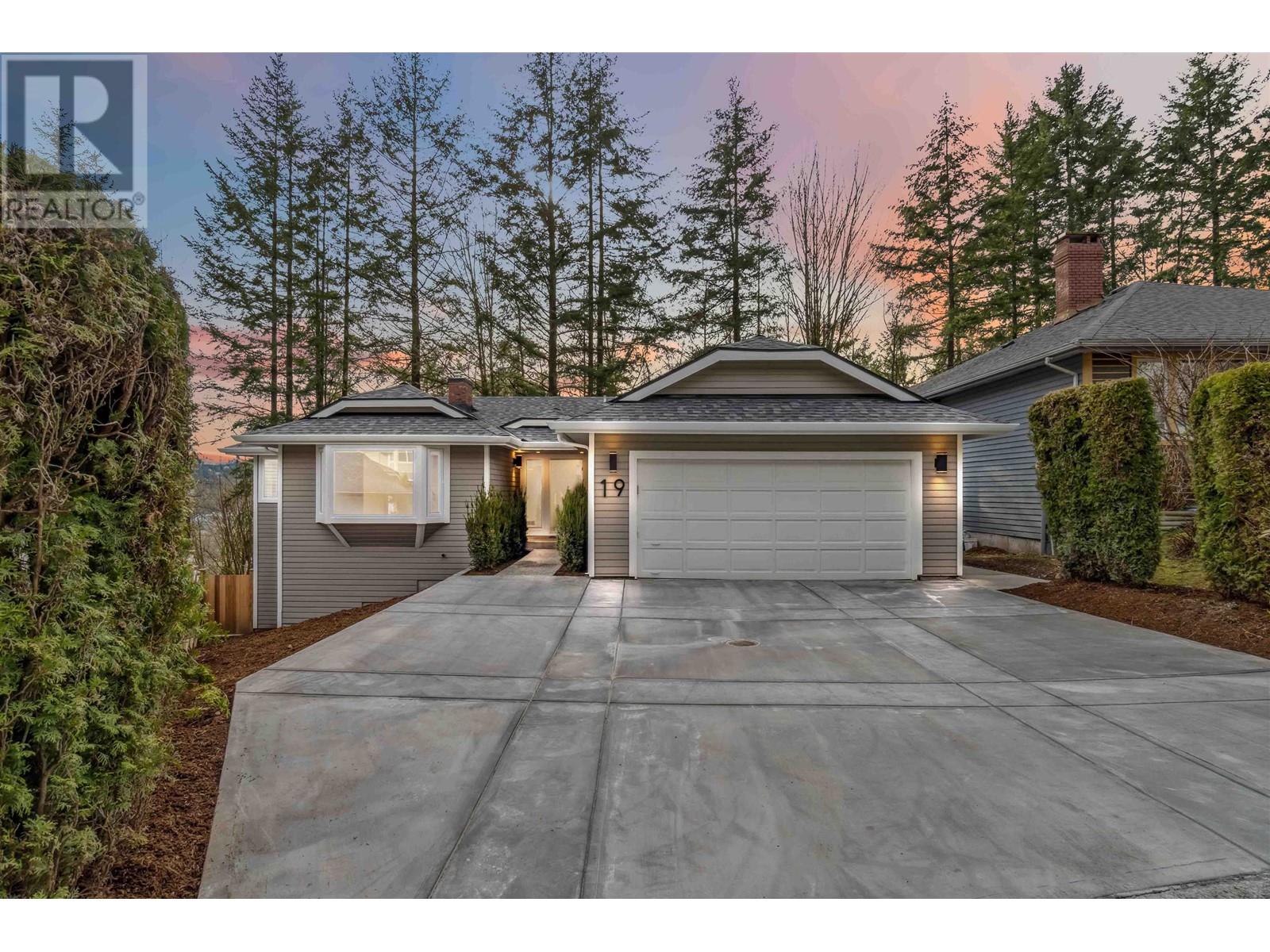 19 Arrow-Wood Place, Port Moody, British Columbia  V3H 4E9 - Photo 1 - R2978836