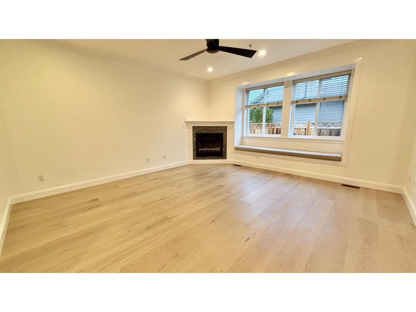 15415 Thrift Avenue, White Rock, British Columbia  V4B 2L8 - Photo 12 - R2981045