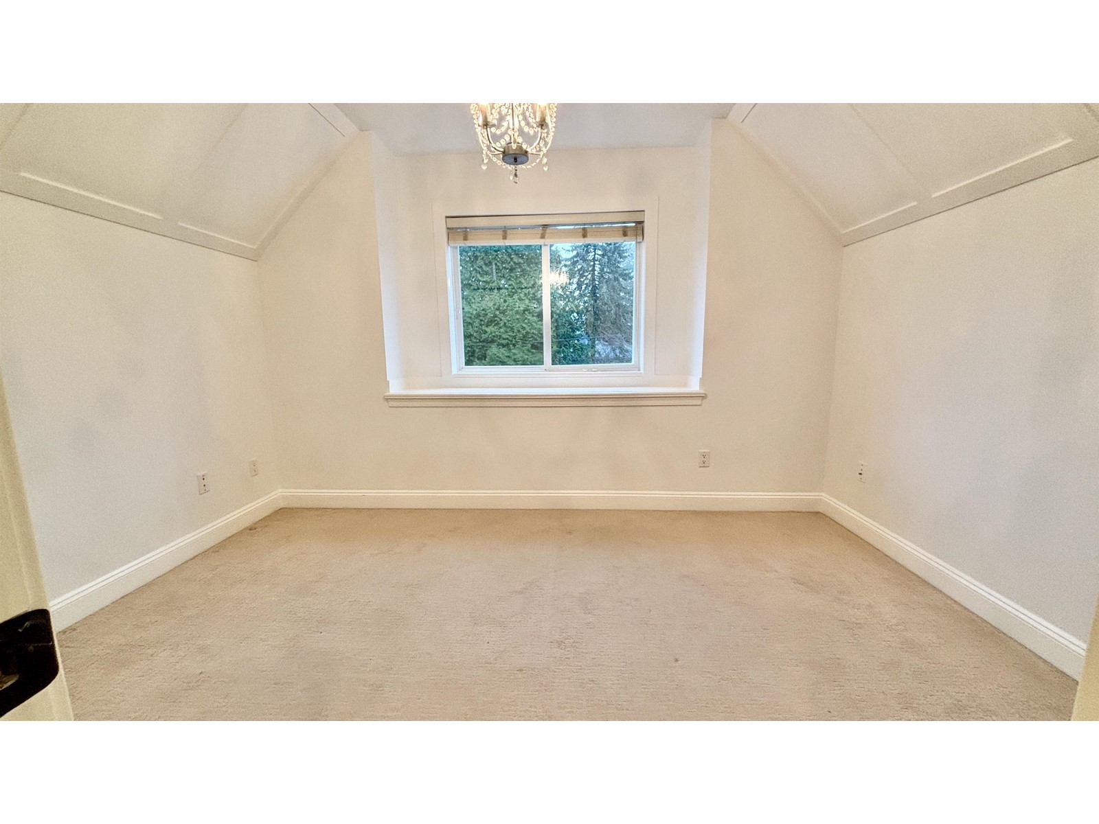 15415 Thrift Avenue, White Rock, British Columbia  V4B 2L8 - Photo 20 - R2981045
