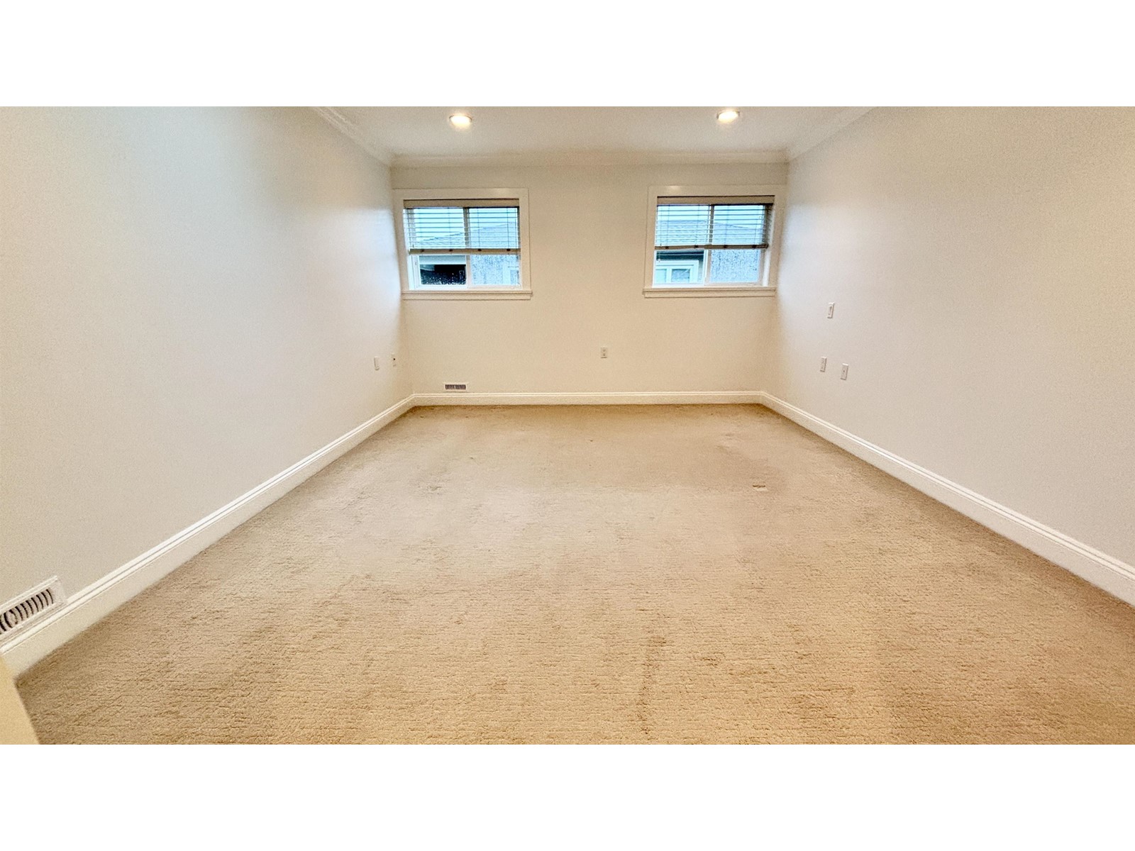 15415 Thrift Avenue, White Rock, British Columbia  V4B 2L8 - Photo 16 - R2981045