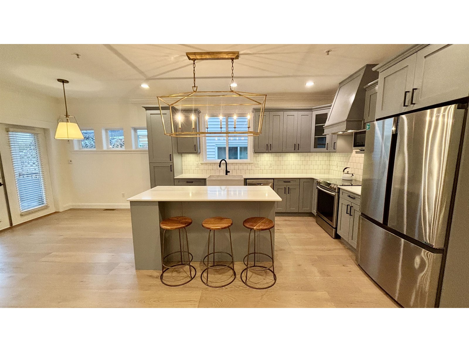 Property at 15415 THRIFT AVENUE image 5