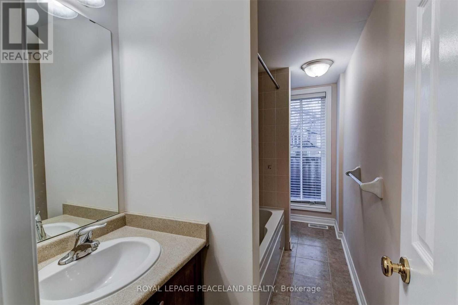 2938 Elgin Mills Road E, Markham, Ontario  L6C 1K9 - Photo 18 - N12111706