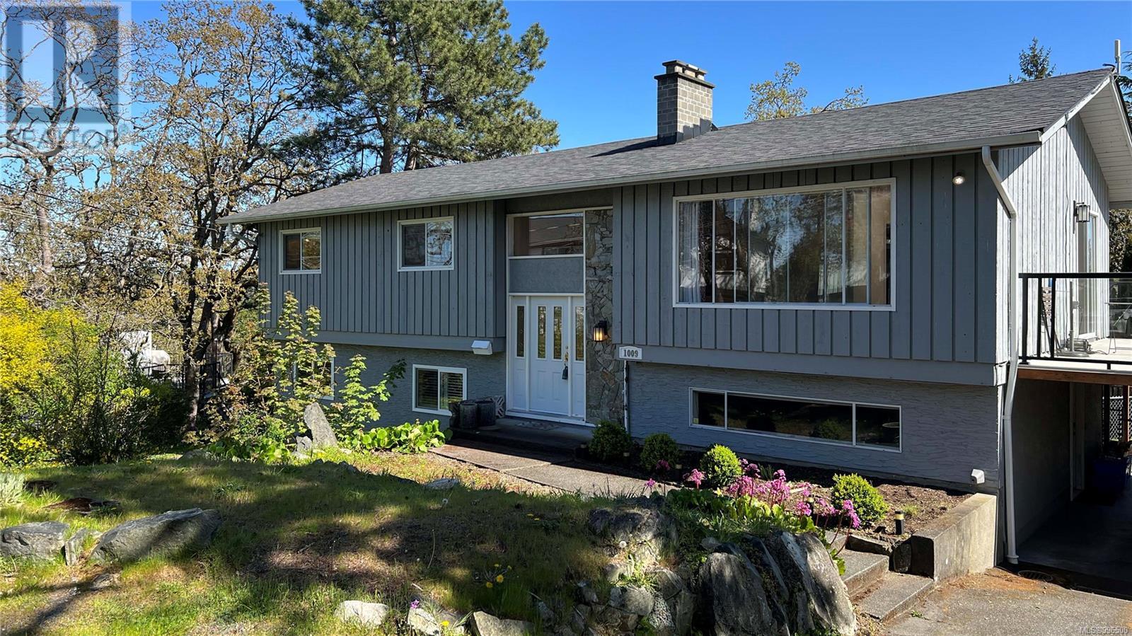 1009 Ridgeway Pl, Saanich, British Columbia  V8X 3C5 - Photo 9 - 996500