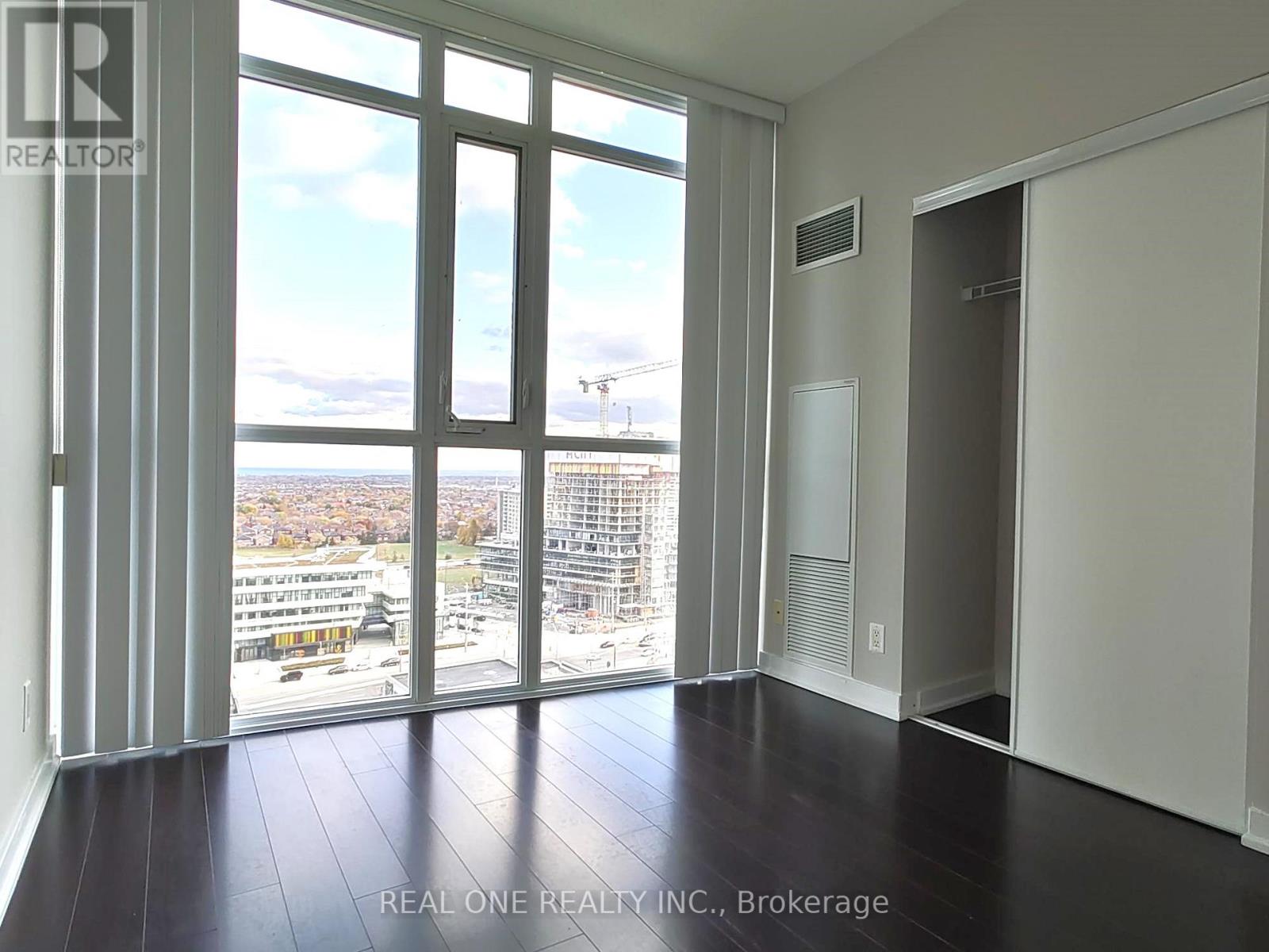 1604 - 4065 Brickstone Mews, Mississauga, Ontario  L5B 0G3 - Photo 5 - W12111707