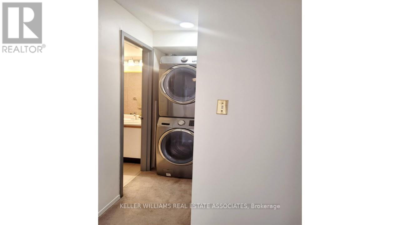 404 - 25 Agnes Street N, Mississauga, Ontario  L5B 3X7 - Photo 16 - W12111714