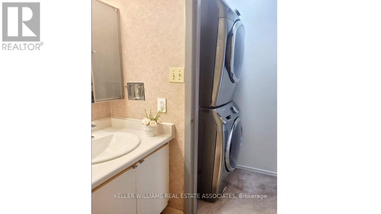 404 - 25 Agnes Street N, Mississauga, Ontario  L5B 3X7 - Photo 18 - W12111714