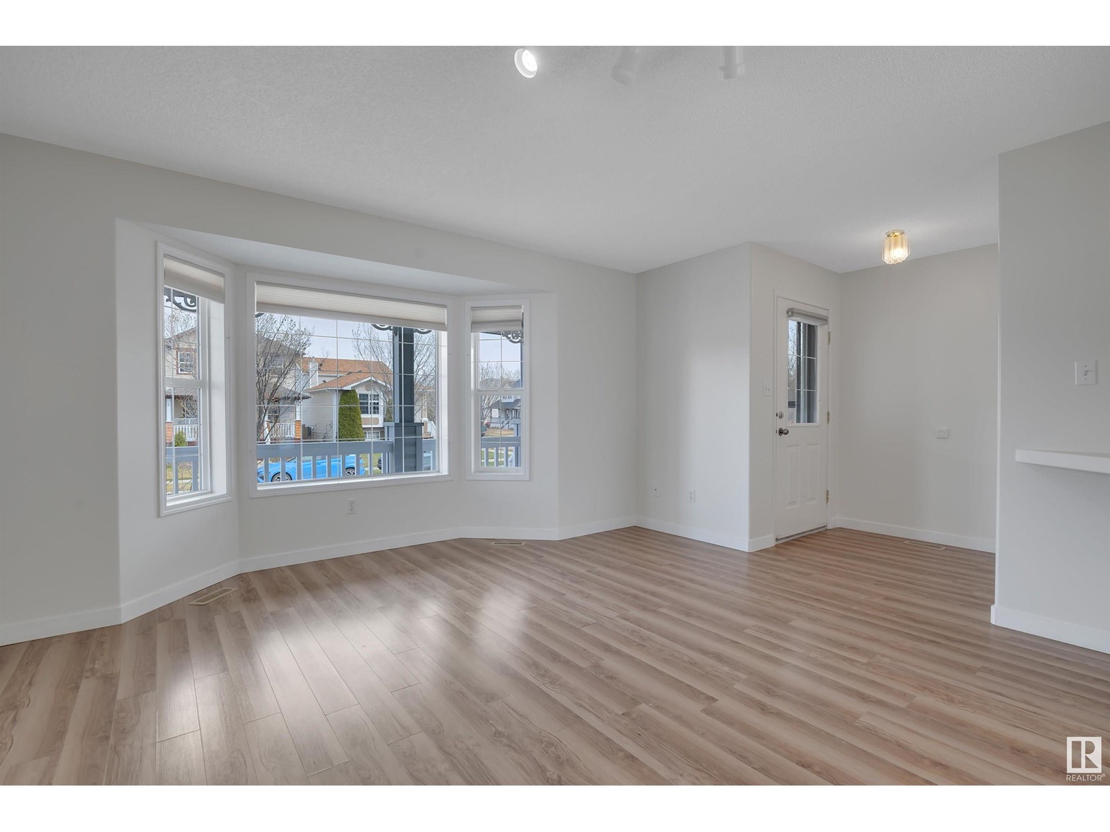 Property at 54 CAMPBELL RD image 4