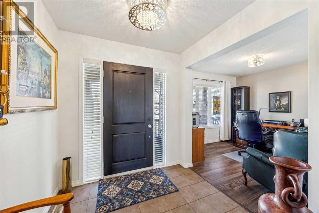 Property at 239 Lakepointe Drive image 4