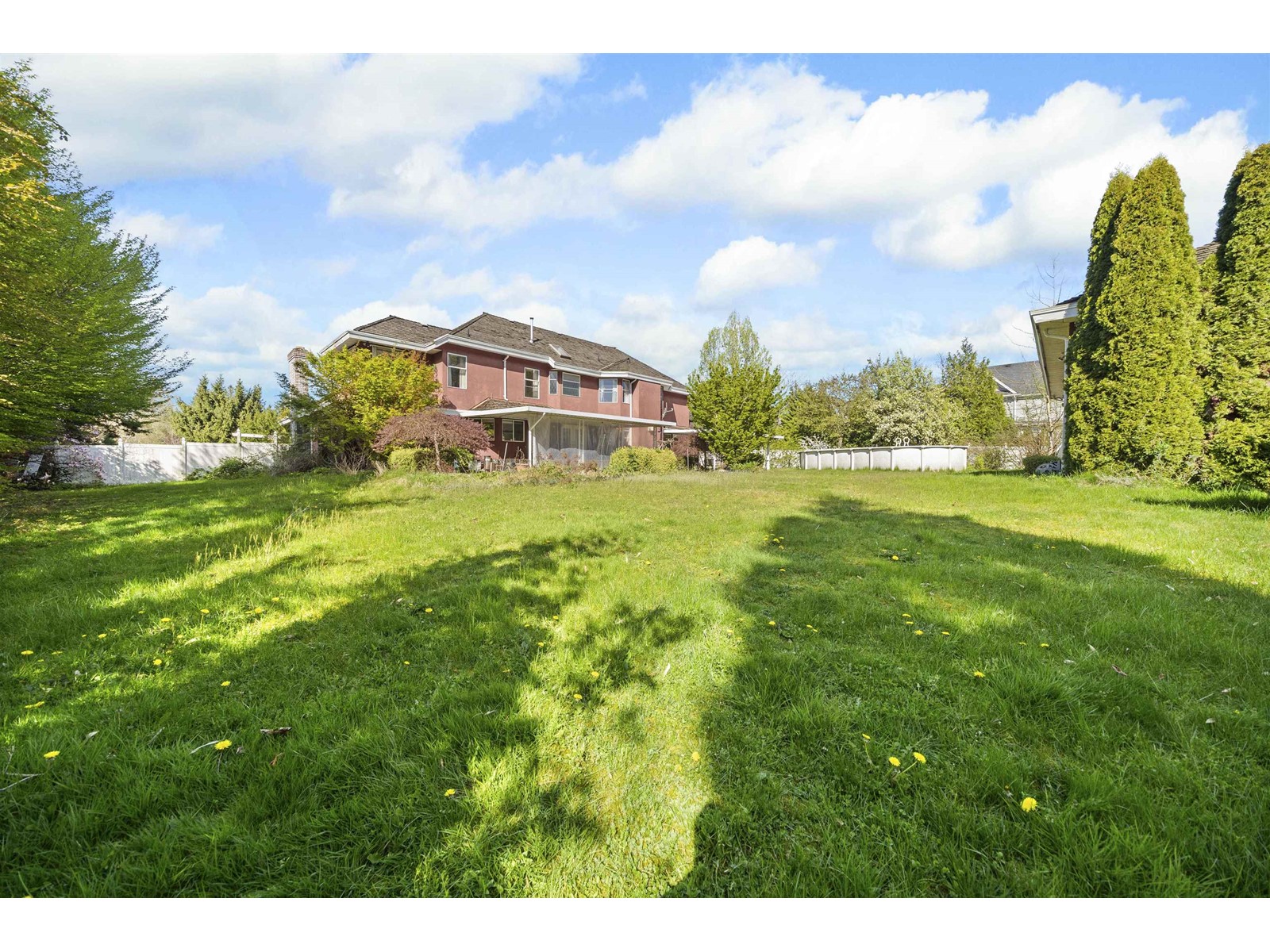 17986 67 Avenue, Surrey, British Columbia  V3S 8C3 - Photo 4 - R2994843