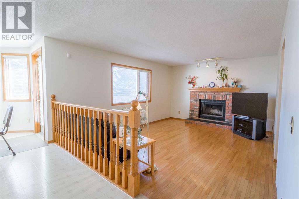 355 Hawkland Circle Nw, Calgary, Alberta  T3G 3R3 - Photo 14 - A2212274