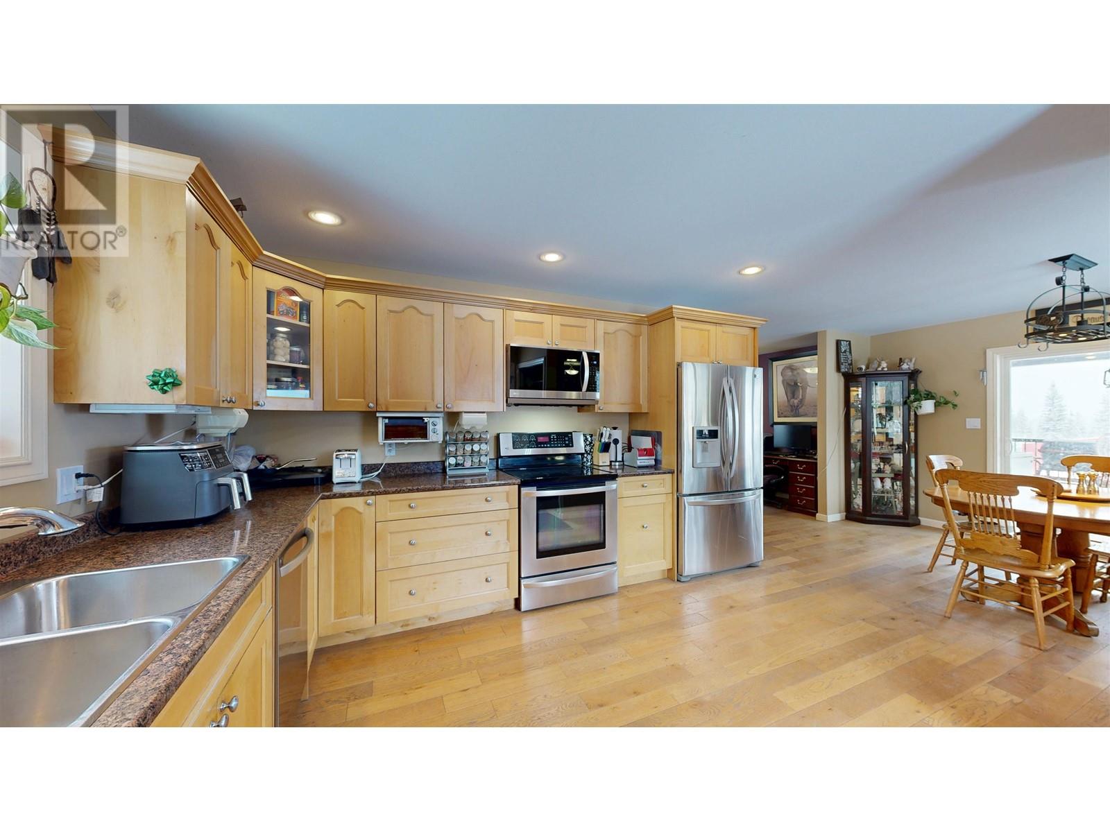 6691 Cariboo 97 Highway, 100 Mile House, British Columbia  V0K 2E2 - Photo 21 - R2977718