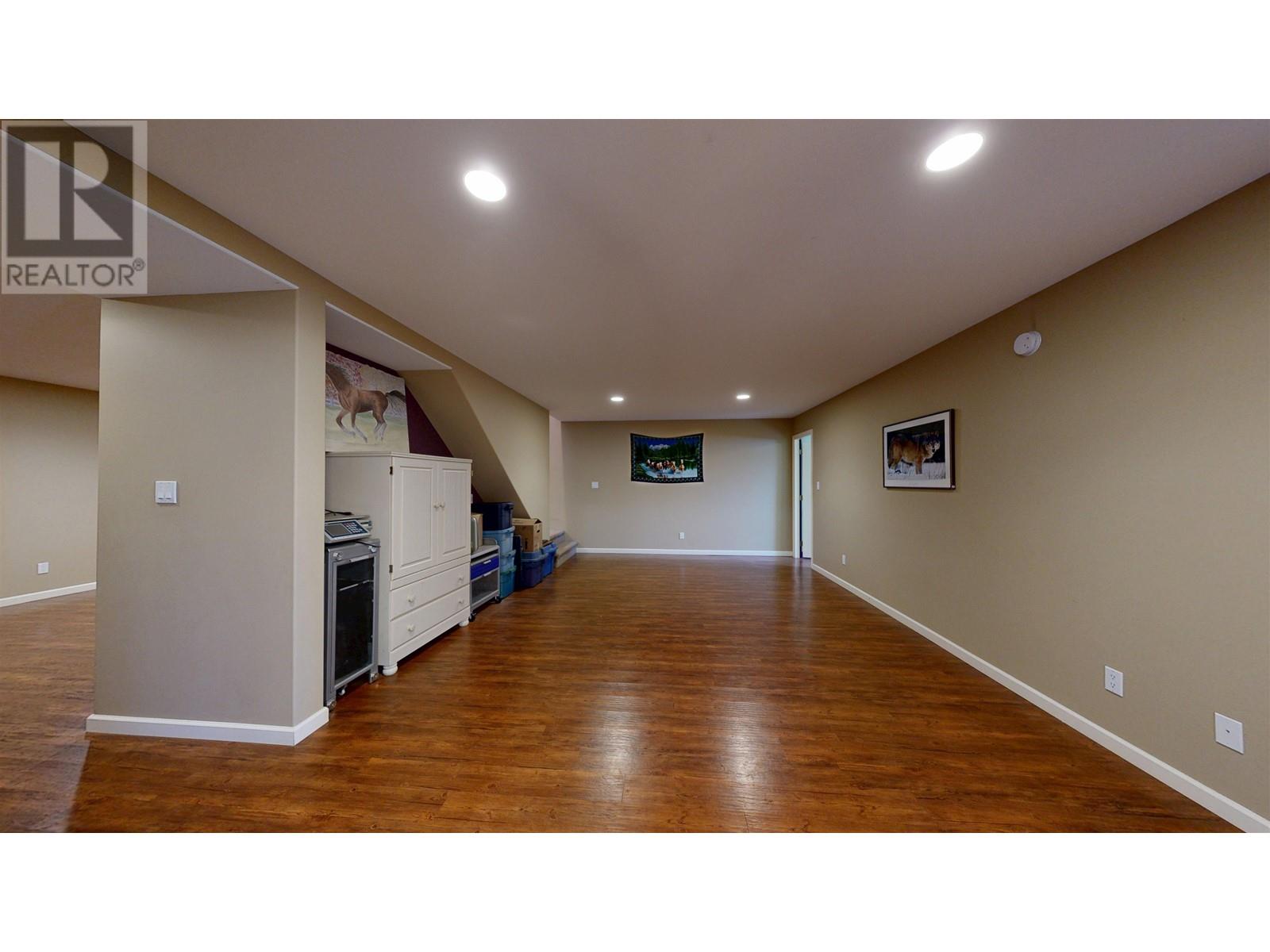 6691 Cariboo 97 Highway, 100 Mile House, British Columbia  V0K 2E2 - Photo 34 - R2977718