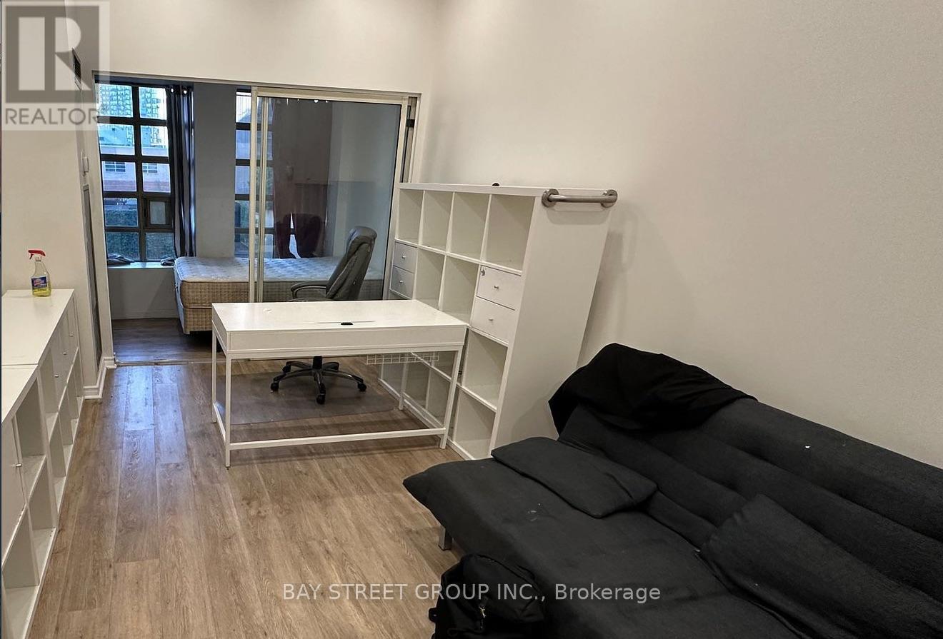 409 - 25 Grenville Street, Toronto, Ontario  M4Y 2X5 - Photo 3 - C12111719