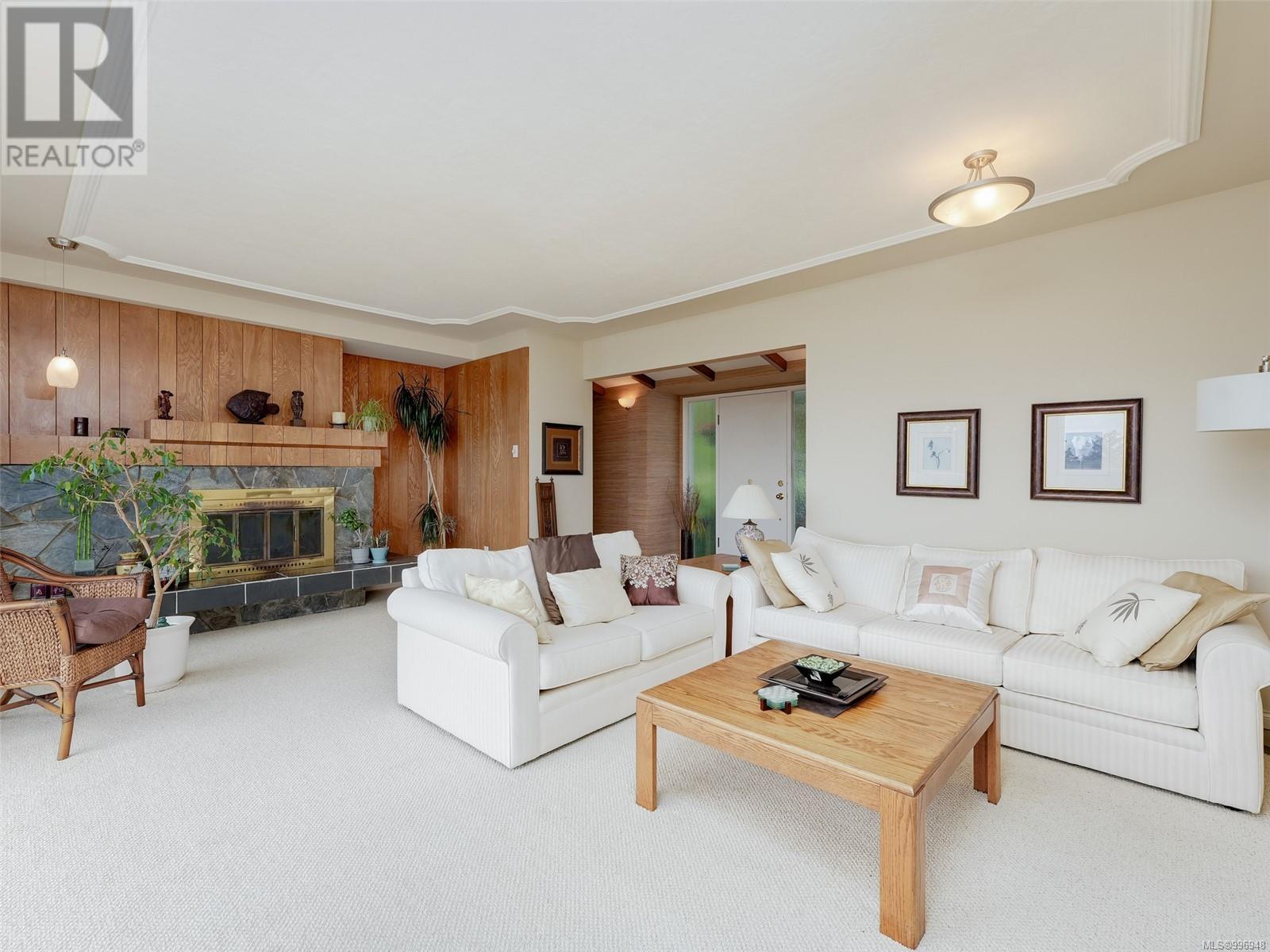 4943 Lochside Dr, Saanich, British Columbia  V8Y 2E6 - Photo 9 - 996948