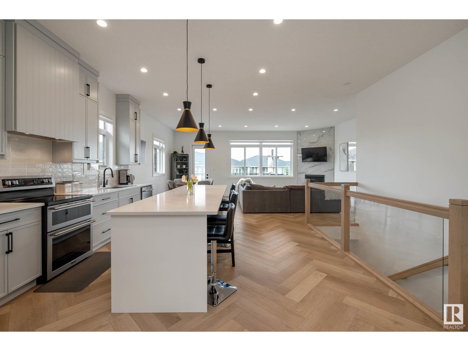 Property at 5 Holt CV image 5