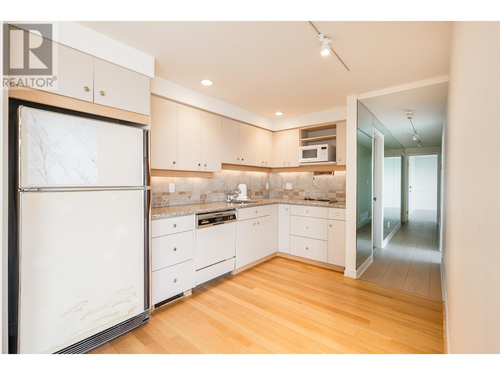 4060 Almondel Road, West Vancouver, British Columbia  V7V 3L5 - Photo 32 - R2995308