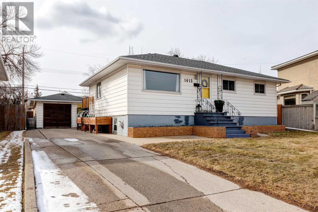 Property at 1415 Russell Road NE image 5