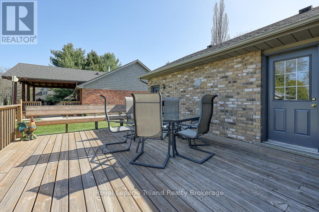 32 St Ladislaus Street, Norfolk (Courtland), Ontario  N0J 1E0 - Photo 31 - X12111798