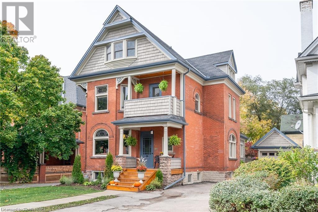 Property at 350 QUEEN Street S image 1