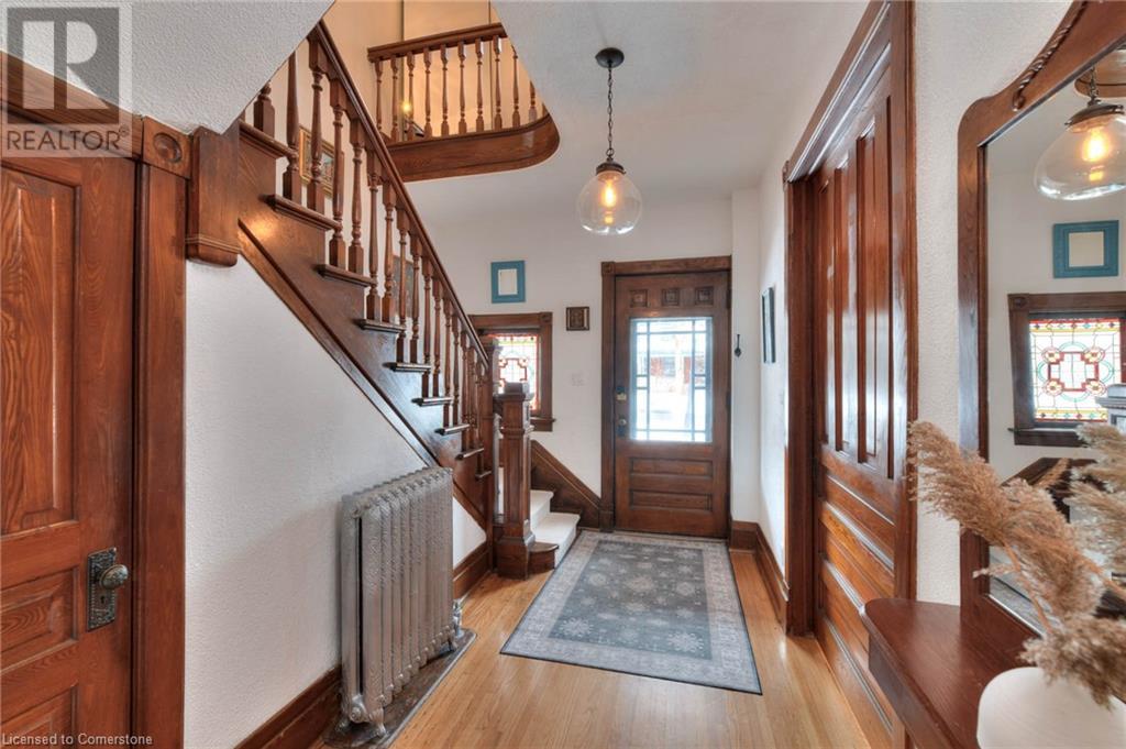 Property at 350 QUEEN Street S image 4