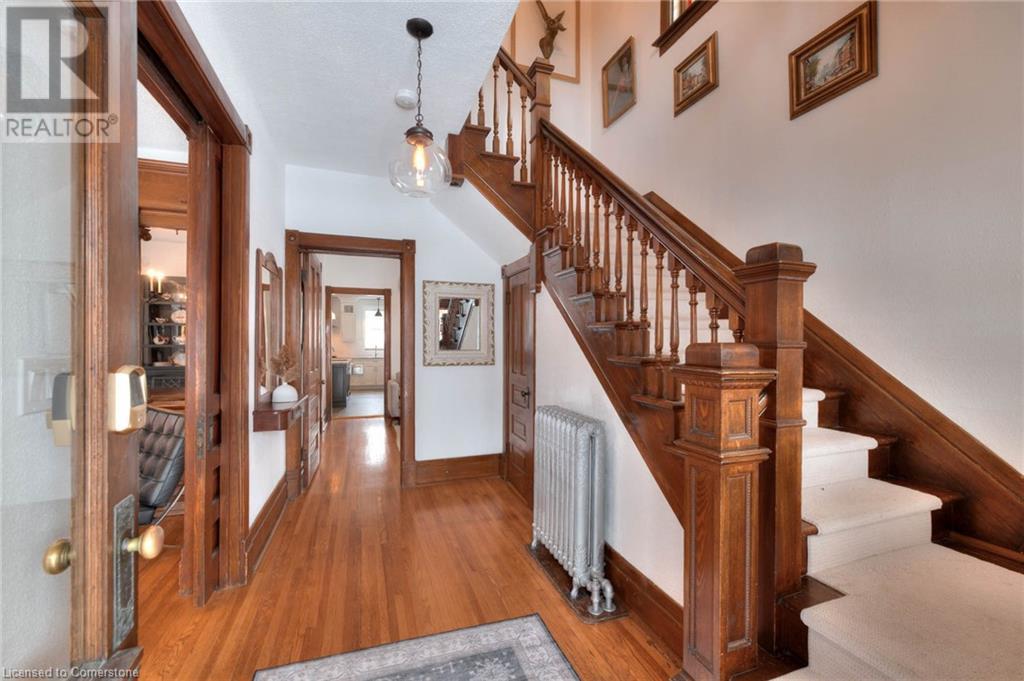 Property at 350 QUEEN Street S image 5