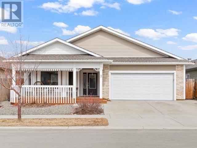 Property at 3 DORA CRESCENT image 1