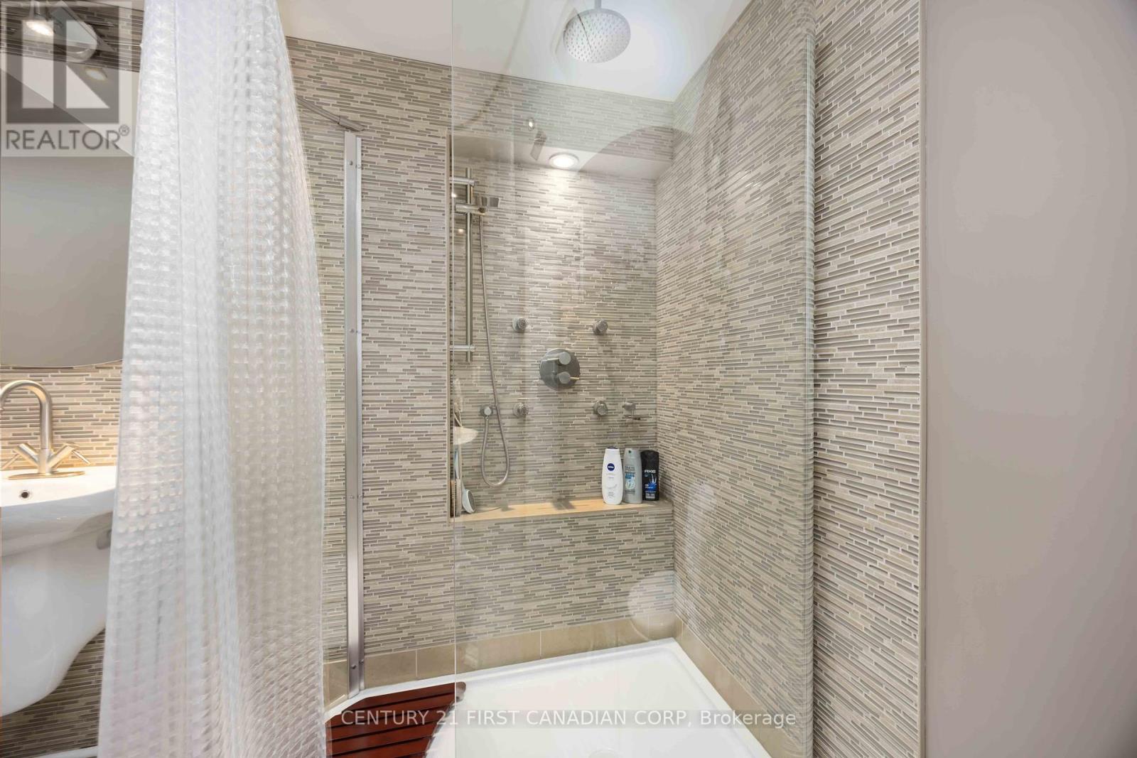 1542 Henley Crescent, Sarnia, Ontario  N7S 5Z8 - Photo 40 - X12111811
