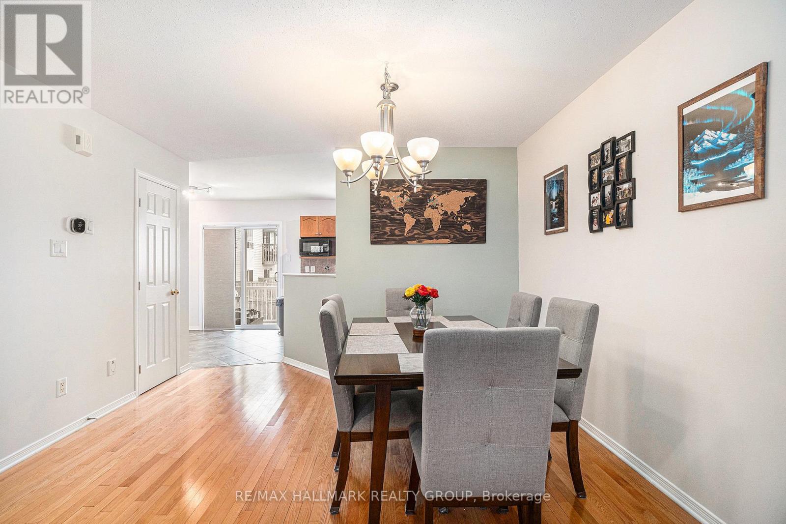 393 Wiffen Private, Ottawa, Ontario  K2H 1G4 - Photo 3 - X12111806