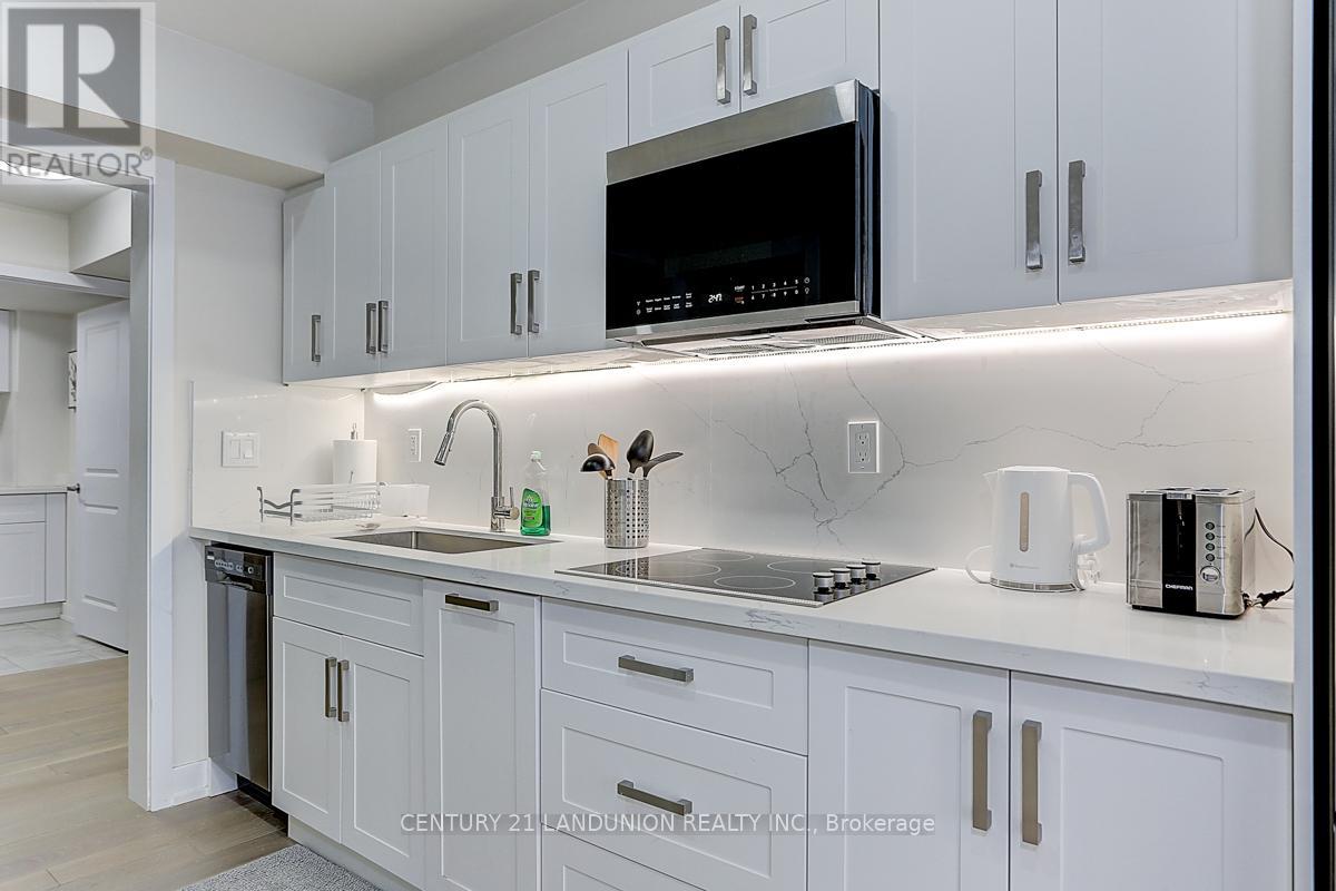 15 Ingersoll Lane, Richmond Hill, Ontario  L4E 1G9 - Photo 3 - N10427664