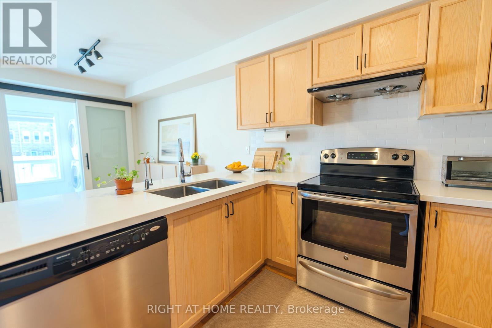 21 King William Crescent, Richmond Hill, Ontario  L4B 4S7 - Photo 14 - N12111769