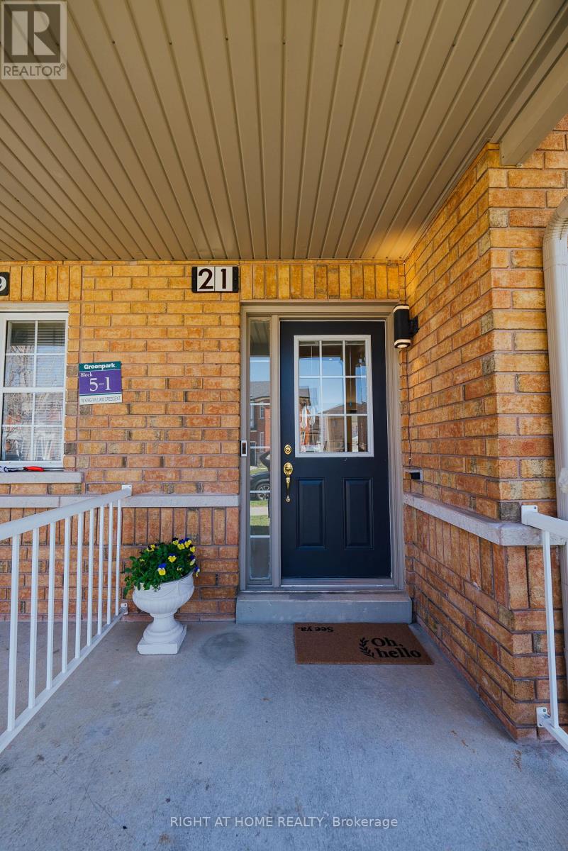 Property at 21 KING WILLIAM CRESCENT image 2
