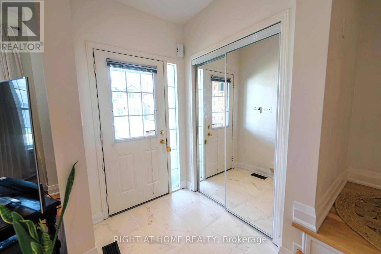 Property at 21 KING WILLIAM CRESCENT image 3