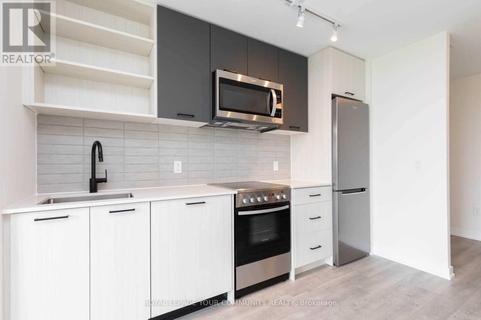 805 - 2300 St Clair Avenue W, Toronto, Ontario  M6N 0B3 - Photo 10 - W12111775