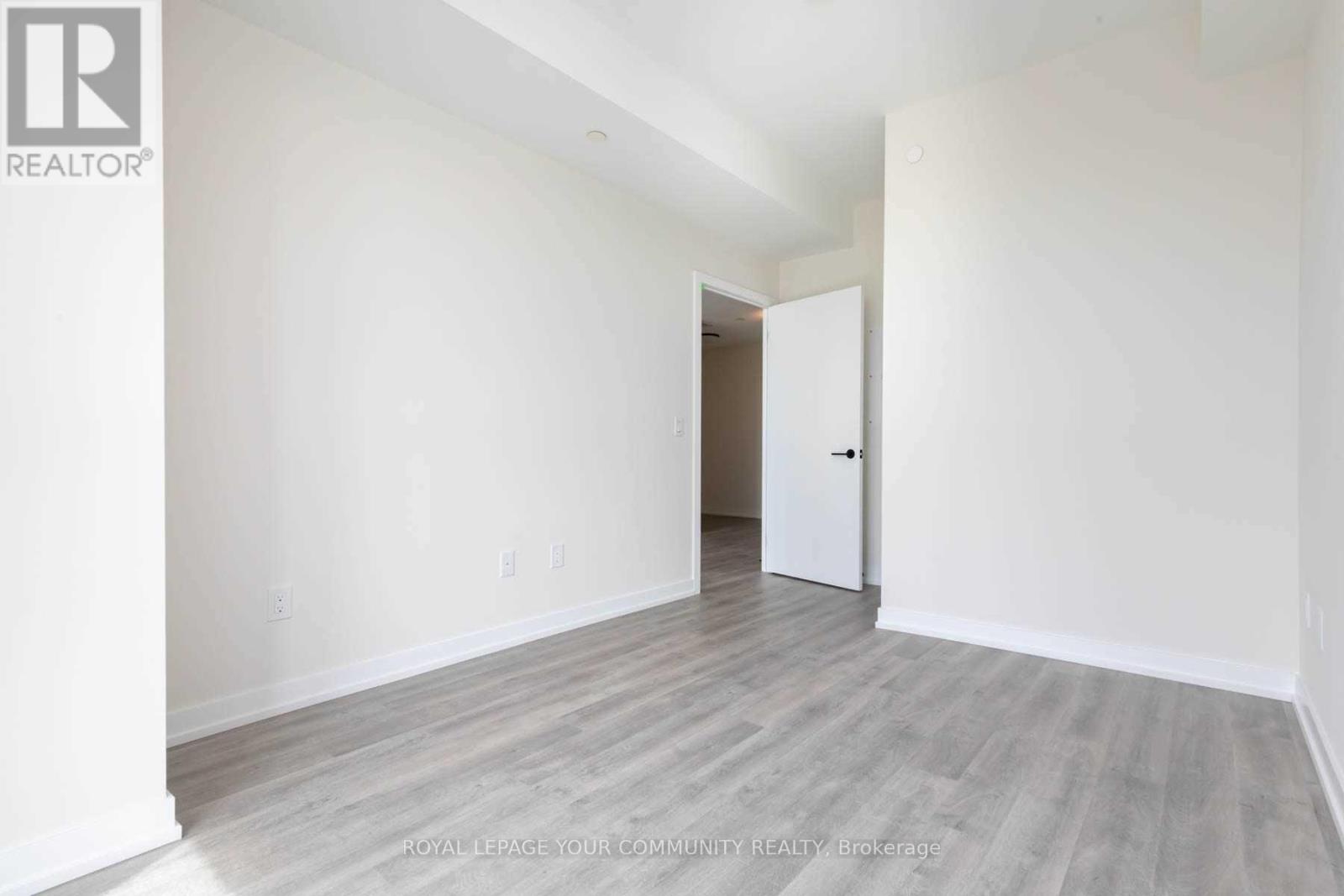 805 - 2300 St Clair Avenue W, Toronto, Ontario  M6N 0B3 - Photo 17 - W12111775
