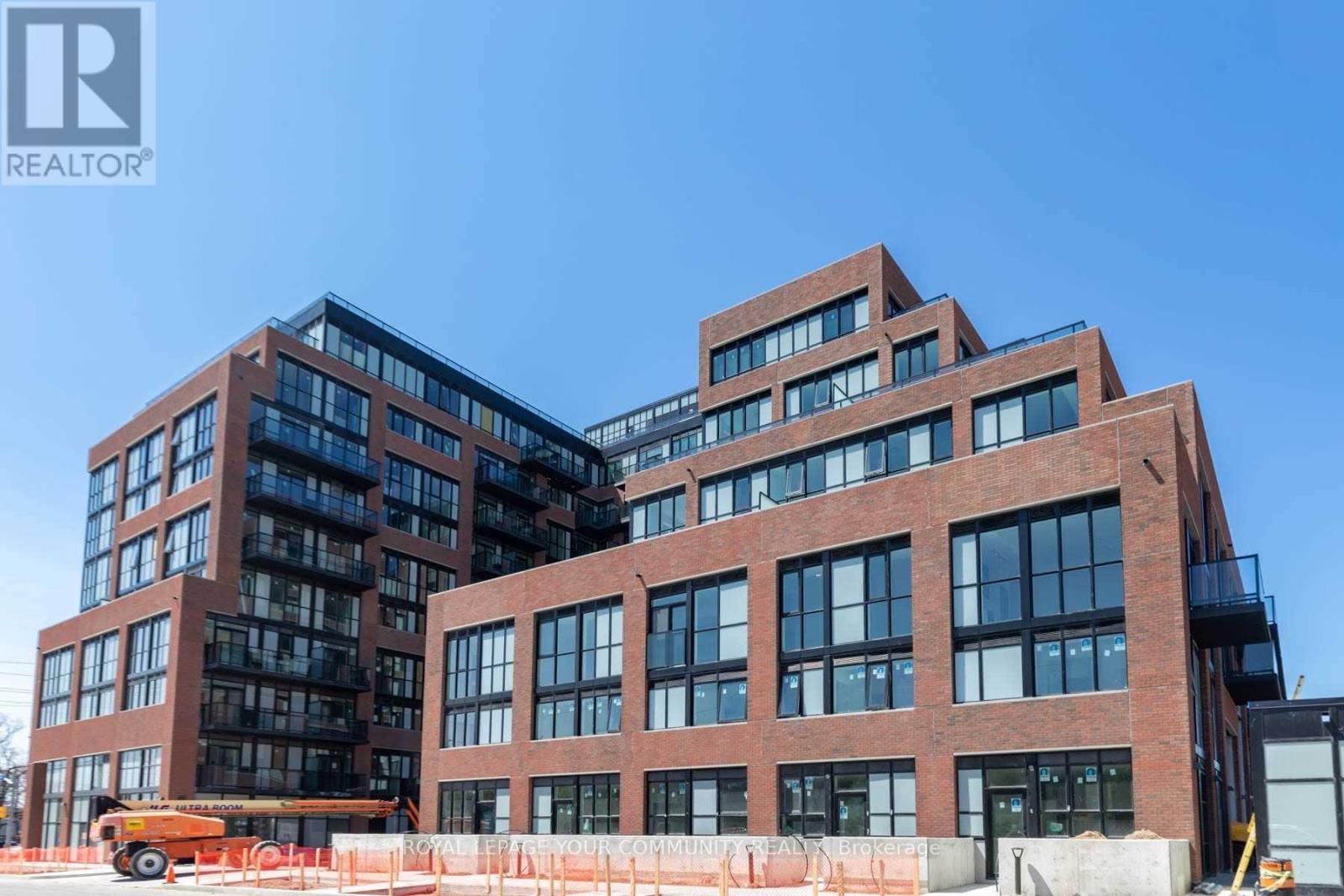 805 - 2300 St Clair Avenue W, Toronto, Ontario  M6N 0B3 - Photo 31 - W12111775