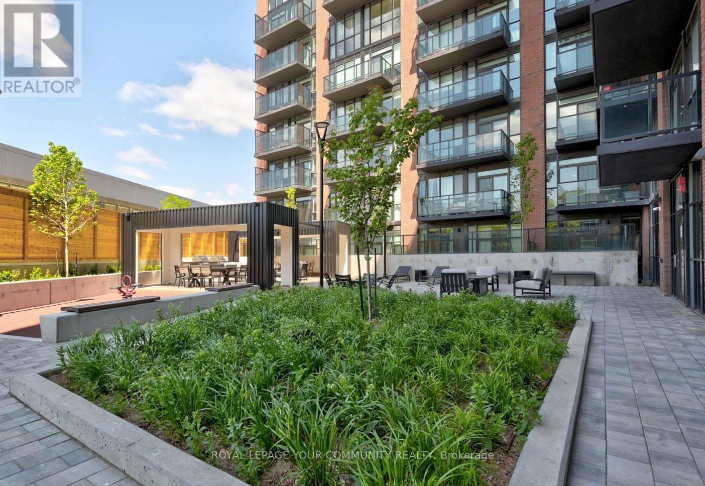 805 - 2300 St Clair Avenue W, Toronto, Ontario  M6N 0B3 - Photo 4 - W12111775