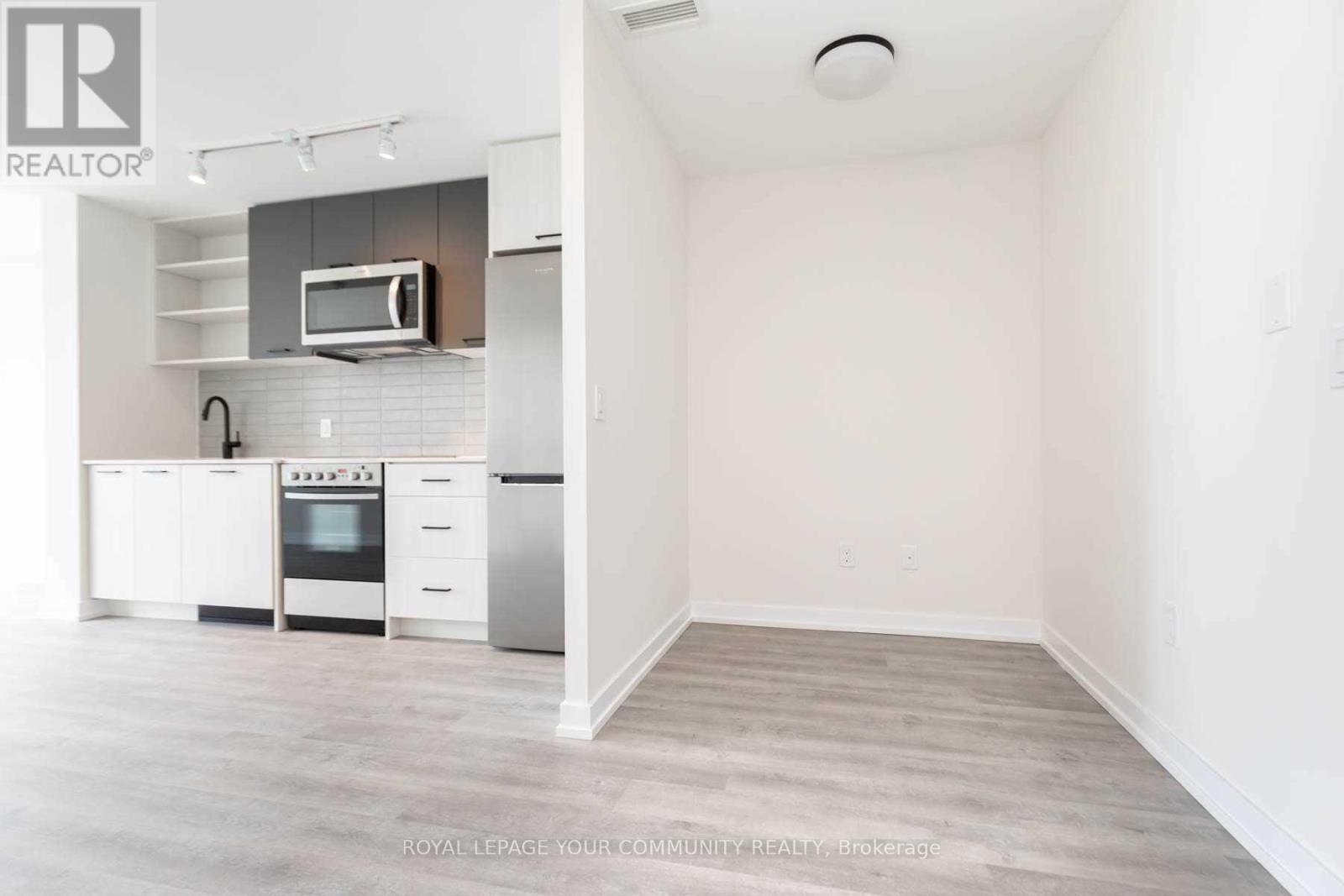 805 - 2300 St Clair Avenue W, Toronto, Ontario  M6N 0B3 - Photo 7 - W12111775