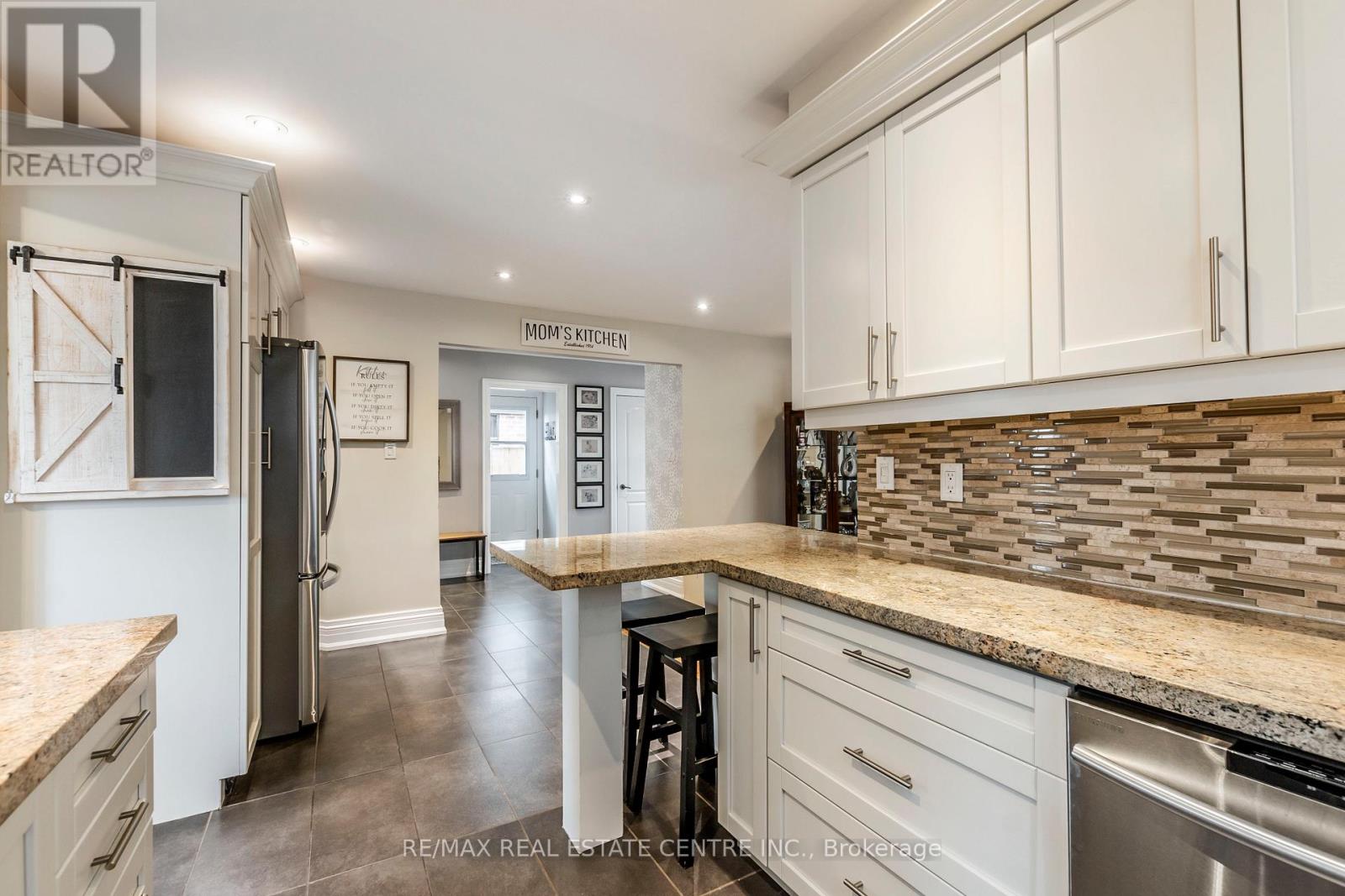 481 Bell Street, Milton, Ontario  L9T 4R6 - Photo 8 - W12111820