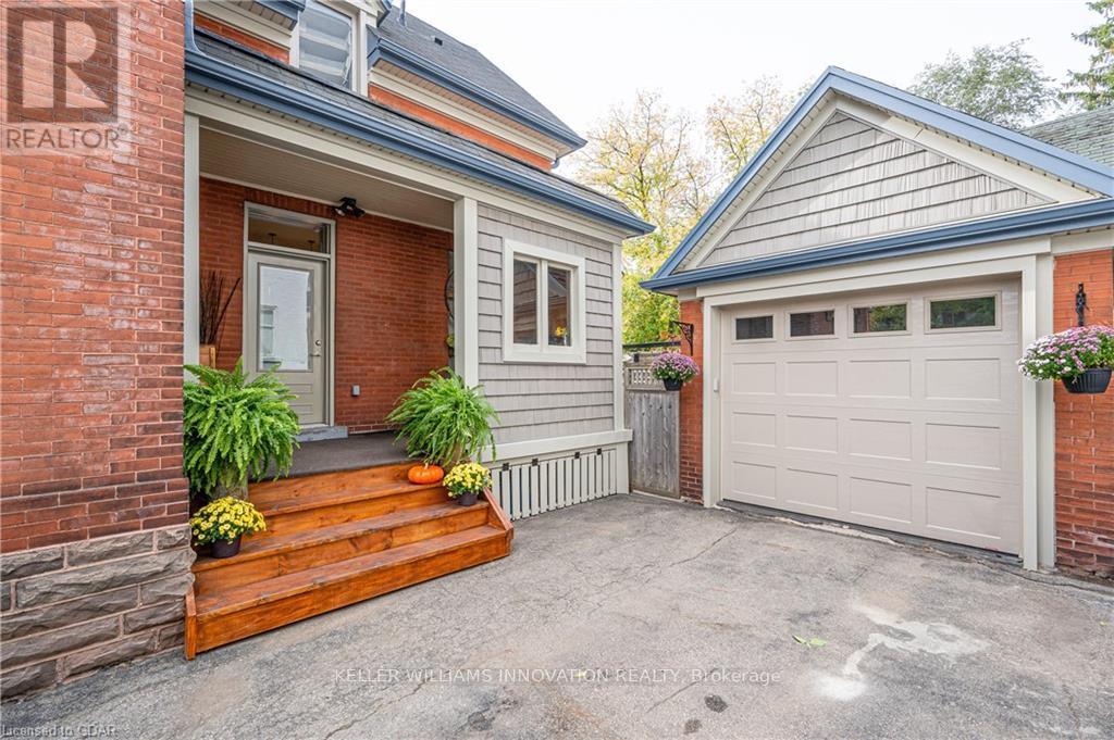 Property at 350 QUEEN STREET S image 2