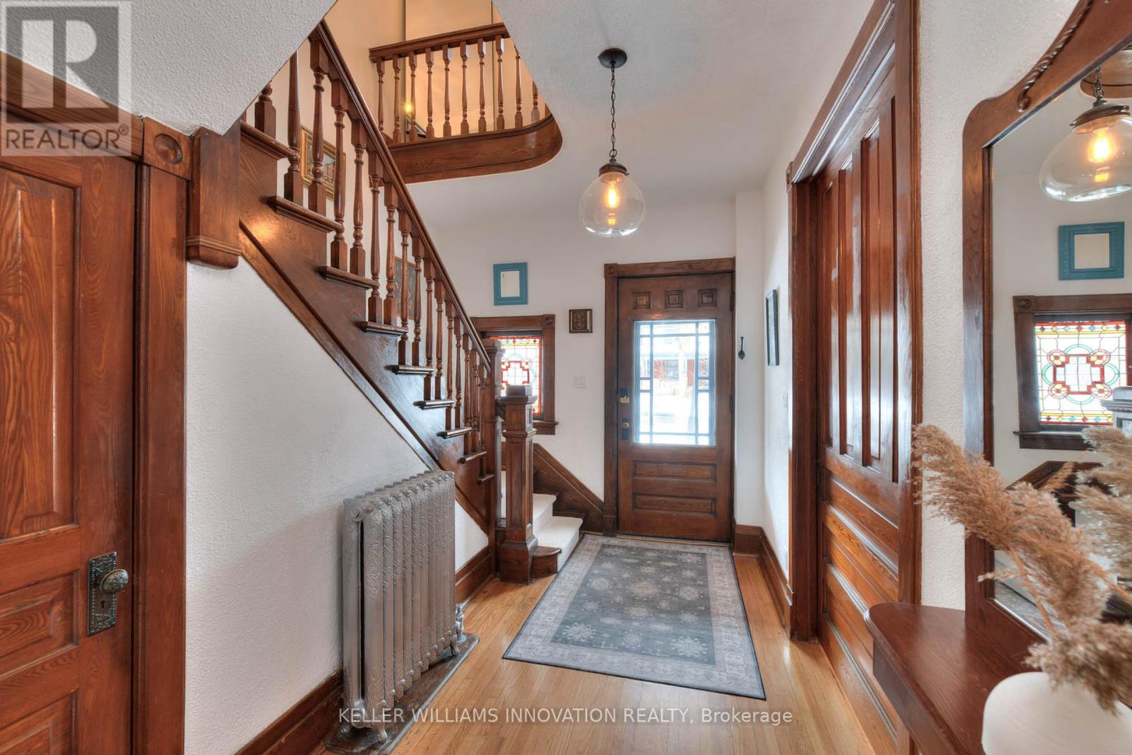 Property at 350 QUEEN STREET S image 4