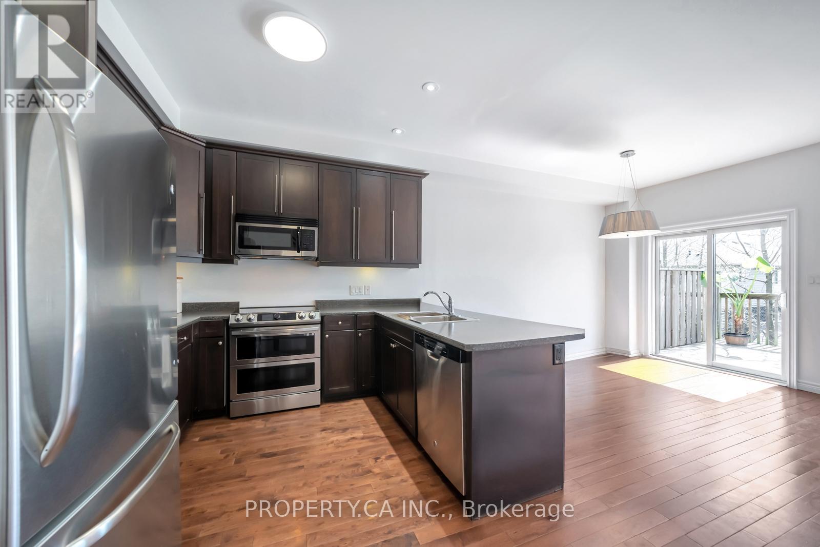 29 - 1030 Oakcrossing Gate, London North (North M), Ontario  N6H 0H1 - Photo 5 - X12110281