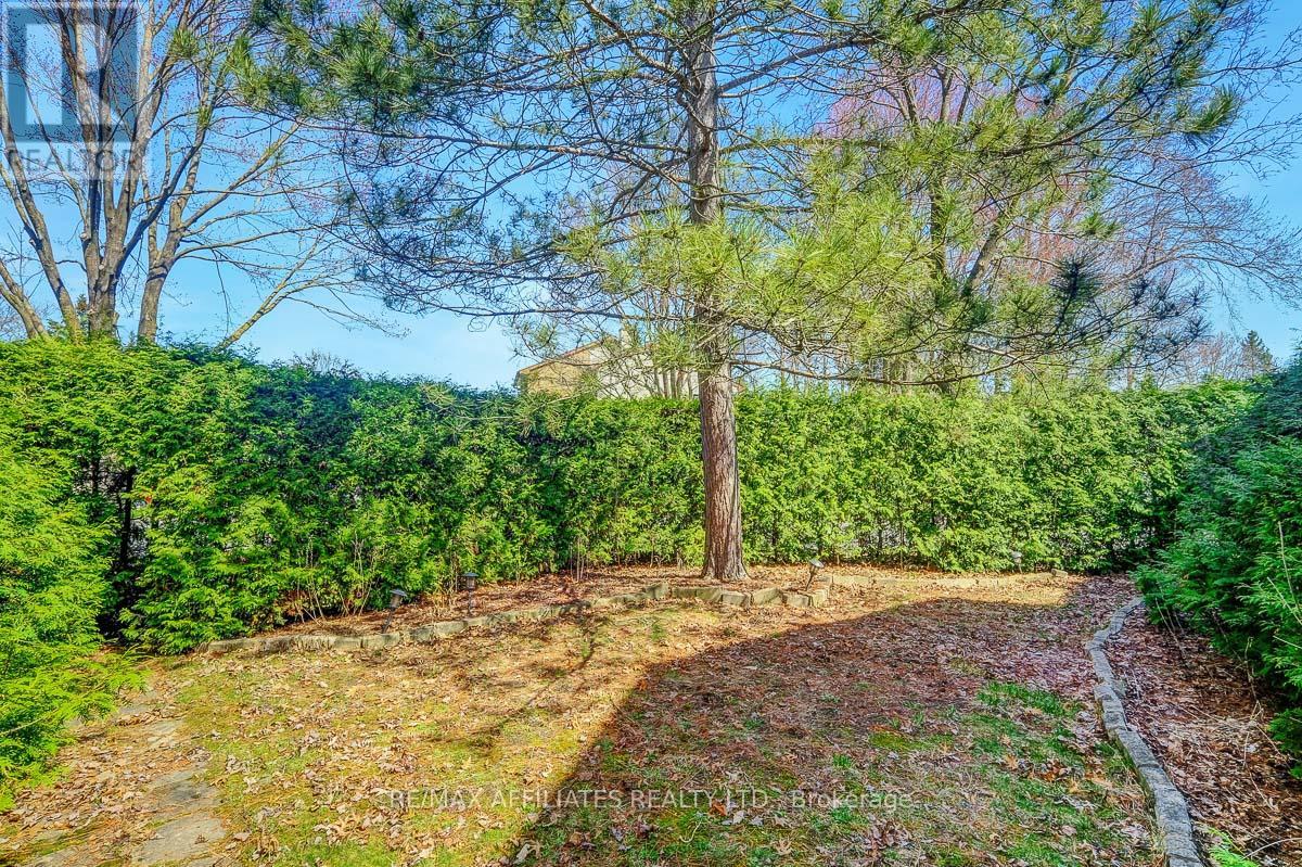 32 Gillespie Crescent, Ottawa, Ontario  K1V 9X8 - Photo 32 - X12111846