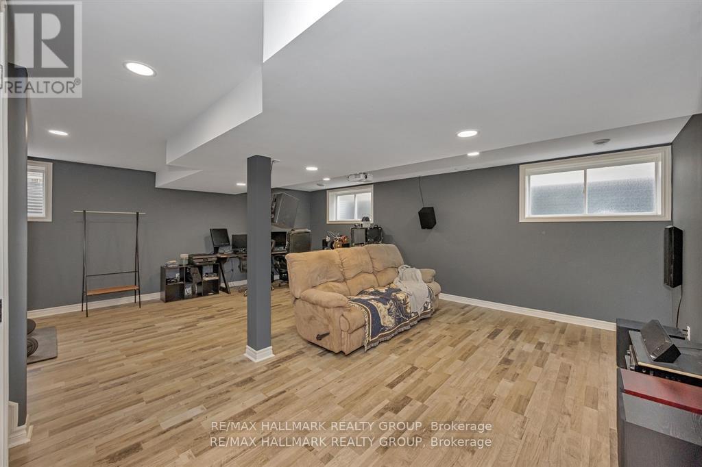 611 Laroque Street, Mississippi Mills, Ontario  K0A 1A0 - Photo 35 - X12111873